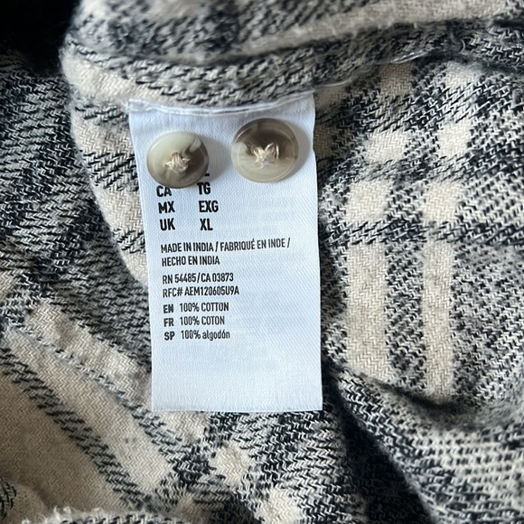 American Eagle gray & white flannel - Picture 6 of 7